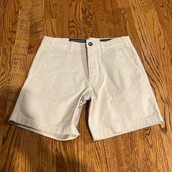 NWT Vineyard Vines Men’s 7” Stone Solid Island Shorts Size 28 - Picture 1 of 7